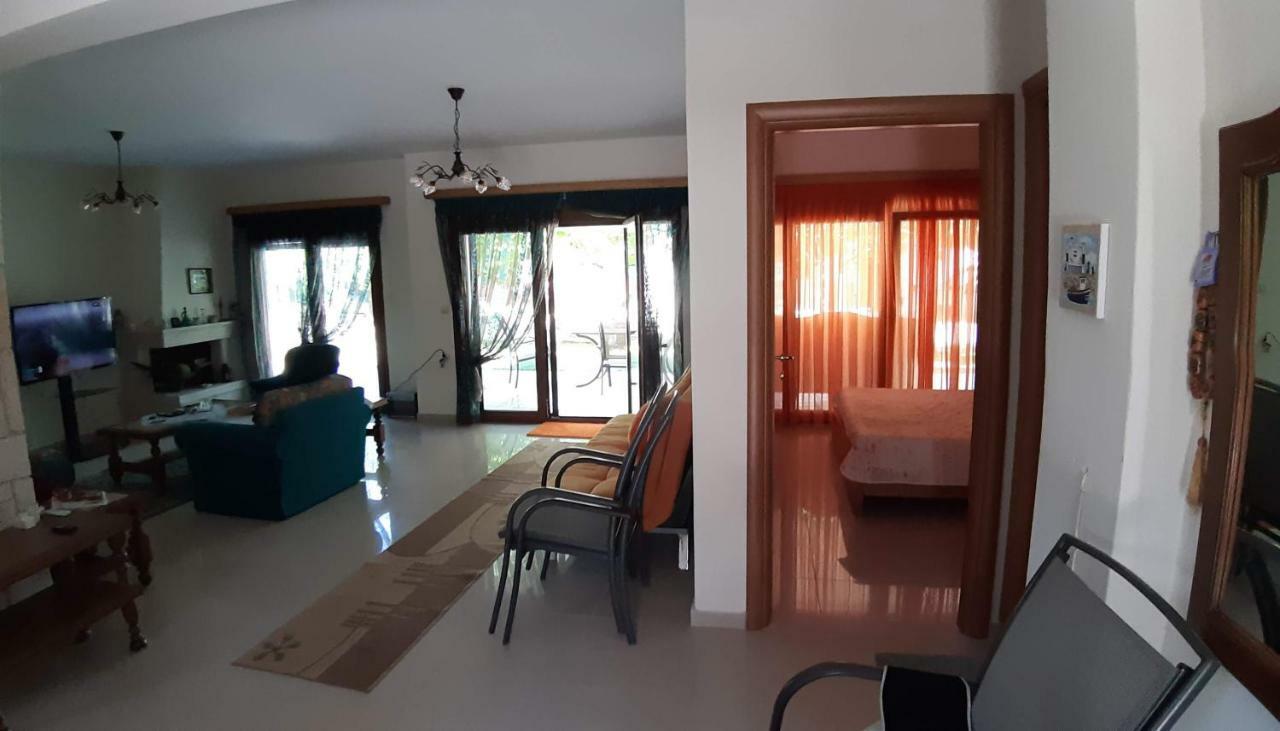 Villa-Danos Afytos Ngoại thất bức ảnh